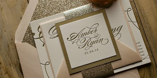 Kertas Terbaik untuk Undangan Pernikahan
